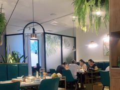 大堂-三个椰子·现砍椰子鸡(金源CBD店)