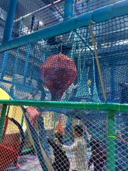 -反弹蹦床公园·亲子乐园·团建·派对(尚品奥莱店)