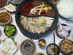 -卤校长老火锅(杨家坪直营店)