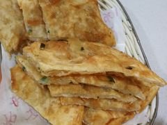 葱花油饼-清真·方中山胡辣汤(兴华北街店)