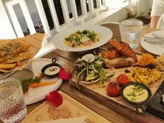 -Mark&Mars Restaurant