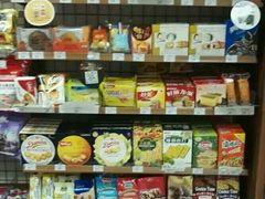 -全家便利店(漕溪北路七店)