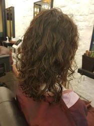 -KIMI HAIR SALON·烫染设计店