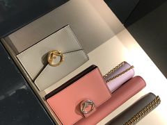 -文艺复兴百货(米兰大教堂广场店)