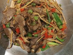 -川流不息·地道川菜·小龙虾(新松江路店)