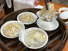-莱莱小笼·乔艾
