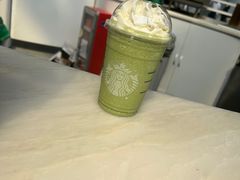 -星巴克(广州南站A18检票口楼上)