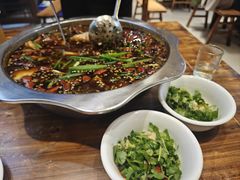 -乡土特色.冷锅鱼.牦牛肉汤锅