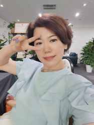 -镁连社·美联社