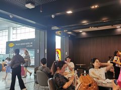 -麦当劳(深圳北站高铁店)