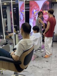 -藤野造型烫发染发