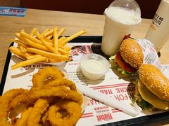 -The Habit Burger Grill 哈比特汉堡(复兴soho店)