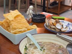 -老何家后安粉·糟粕醋海鲜火锅(三亚湾椰梦长廊店)