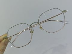 -罗伯特眼镜·蔡司官方授权(罗湖国贸店)