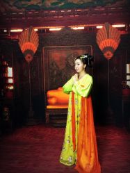 -盘子女人坊生日照·摄影馆(华强店)
