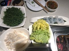 -海底捞火锅鲜切牛肉主题店(长寿路店)