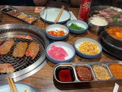 -明洞阿姨·韩式酱蟹烤肉·创意料理(三元桥店)