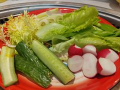 -靠山屯东北铁锅炖(东北菜，古美西路店)