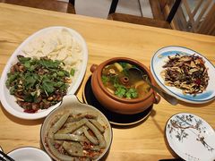 -小厨子私房菜·云南美食店