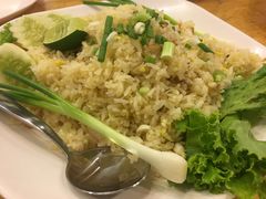-J Daeng Seafood