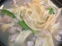 鲜竹胡椒猪肚煲-关氏饮食店