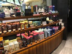 零售区-星巴克臻选(广州太古汇店)