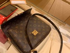 -LV路易威登(国际广场店)