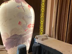 -莱仪堂艾灸经络养生馆(宜川路店)