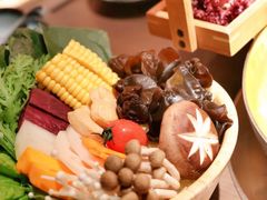 -湊湊火锅·茶憩(新中关购物中心店)