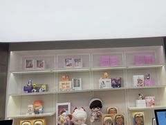-泡泡玛特POPMART(柏威年购物中心店)