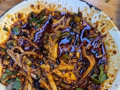 -拈签一笑黄牛肉辣卤串串