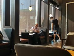 靠窗位-星巴克(杭州银泰城西一店)