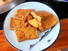 老豆腐-三里屯土灶炖公鸡地锅鸡(江东店)