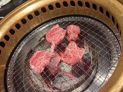 -山川小町·极番烧肉(新地假日广场店)