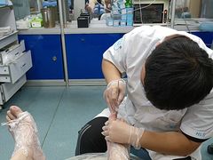 -朋朋修脚(友好广场店)