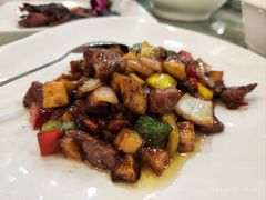 杏鲍菇牛仔粒-江南村酒家