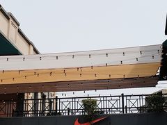 -王府井奥莱临潼小镇(临潼店)