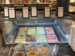 -广州万富希尔顿酒店·感趣自助餐厅·金秋蟹宴生蚝海鲜刺身
