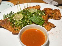 香茅草烤鲈鱼-一坐一忘云南菜(北京skp店)