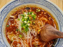 -魔都三兄弟酸辣粉·蘸卤炸串(虹桥万科店)