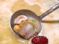 山泉水板栗腰果牛蒡火锅-十二舍·湯物素煮(江泰潤政店)