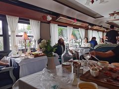 靠窗位-火车头法国西餐厅