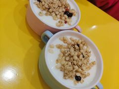 水果麦片酸奶-嗨皮儿·现蒸面皮(抄纸巷店)