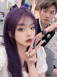 点击看大图 -V8潮牌·接发烫染连锁