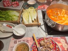 -尚尚仙·酸汤猪手·猪肚鸡火锅(华联万柳购物中心店)