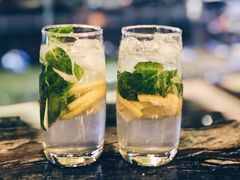 -东方红海鲜百汇(国际大厦店)