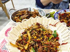 -江城燕子大排档(江汉路步行街店)