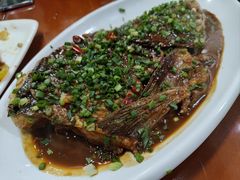 四明湖鱼头-品雅轩农家乐