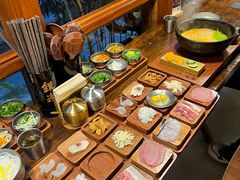 -银米·云南传统过桥米线(双廊黑金冠店)