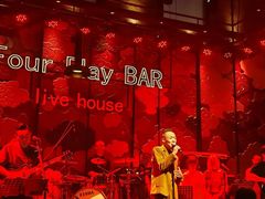 -FOUR PLAY BAR